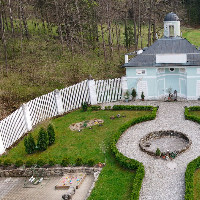 LETECKÝ POHLED NA AREÁL PENZIONU - PODZIM